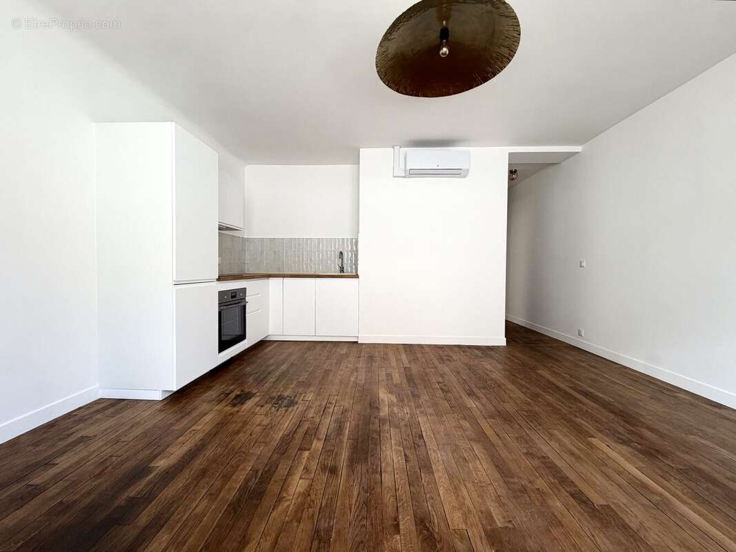 Appartement à PARIS-18E