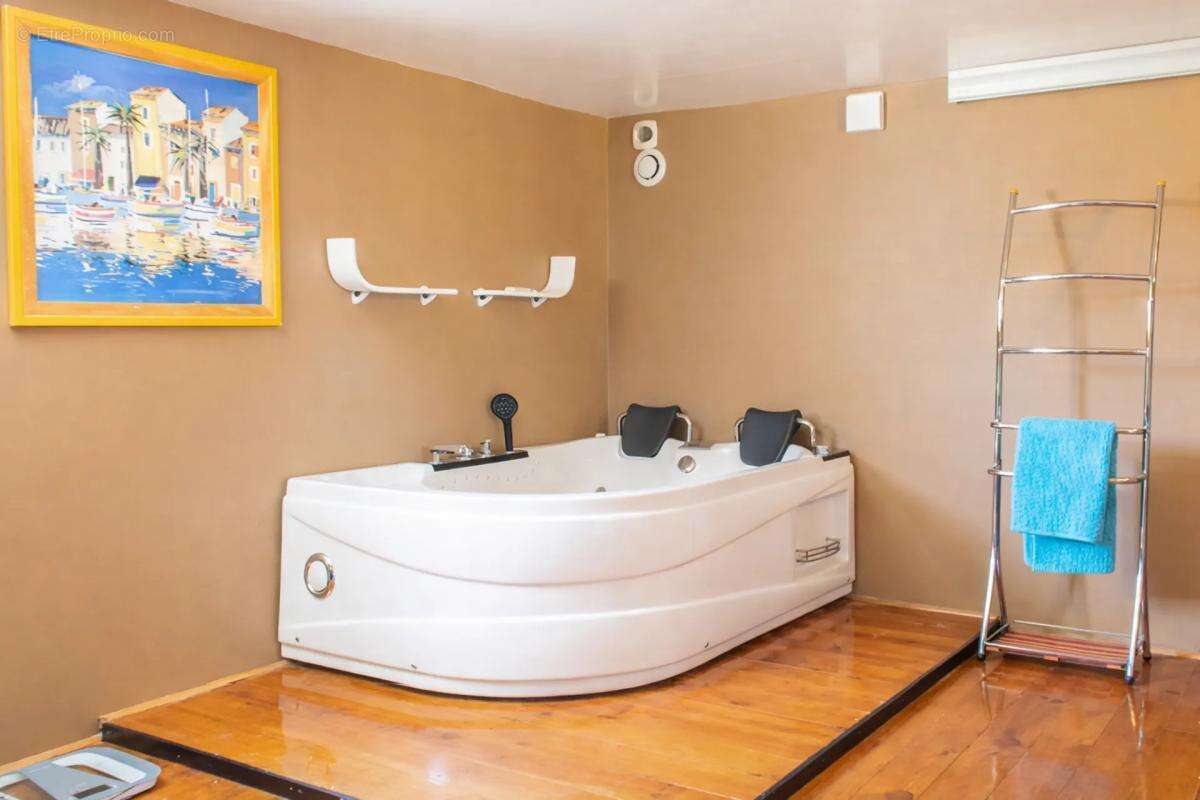 Appartement à SAINT-MEARD-DE-GURCON