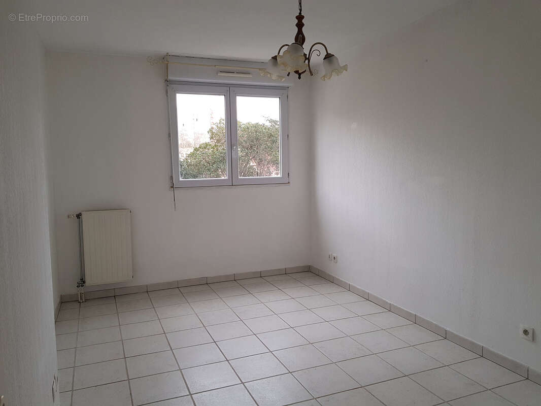 Appartement à MARSEILLE-3E