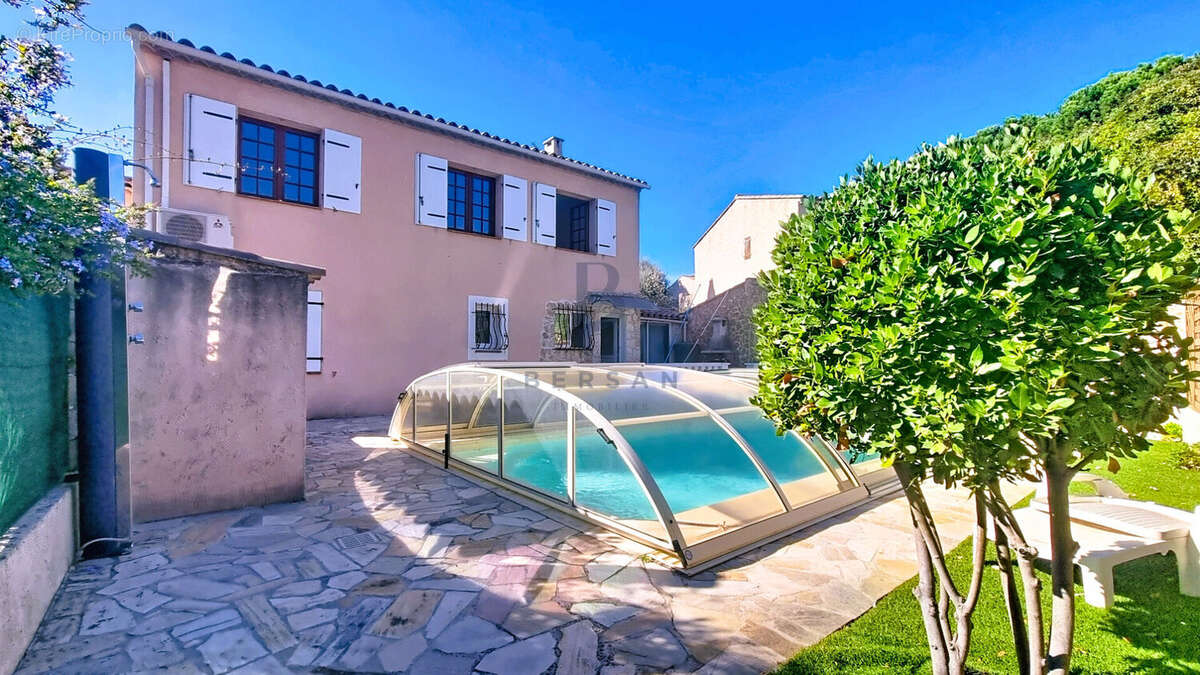 Maison à FREJUS