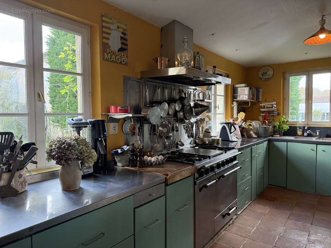 Maison à CASTELNAU-D'AUZAN