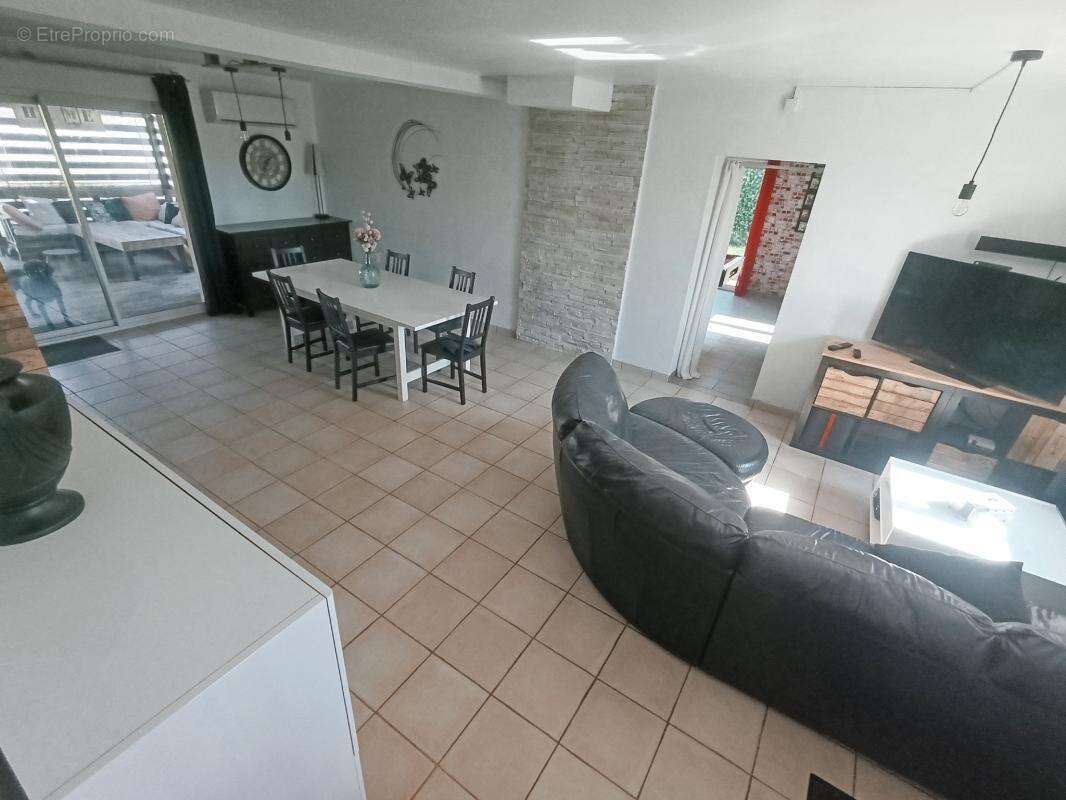 Maison à BRAINS-SUR-GEE