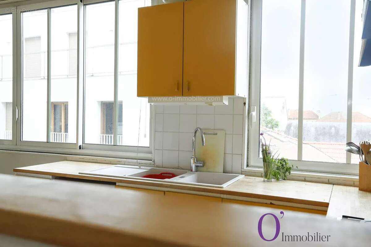 Appartement à PARIS-11E