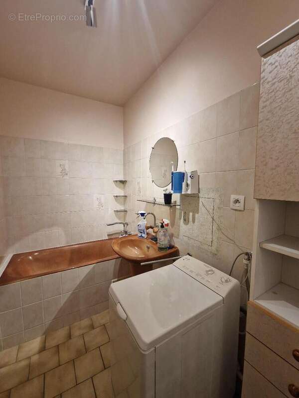   - Appartement à SAINT-PRIEST
