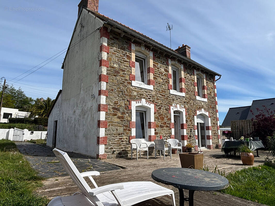 Maison à LEZARDRIEUX