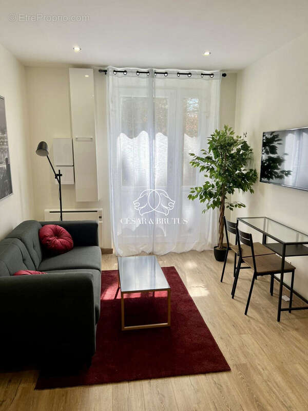 Appartement à ROCHE-LA-MOLIERE