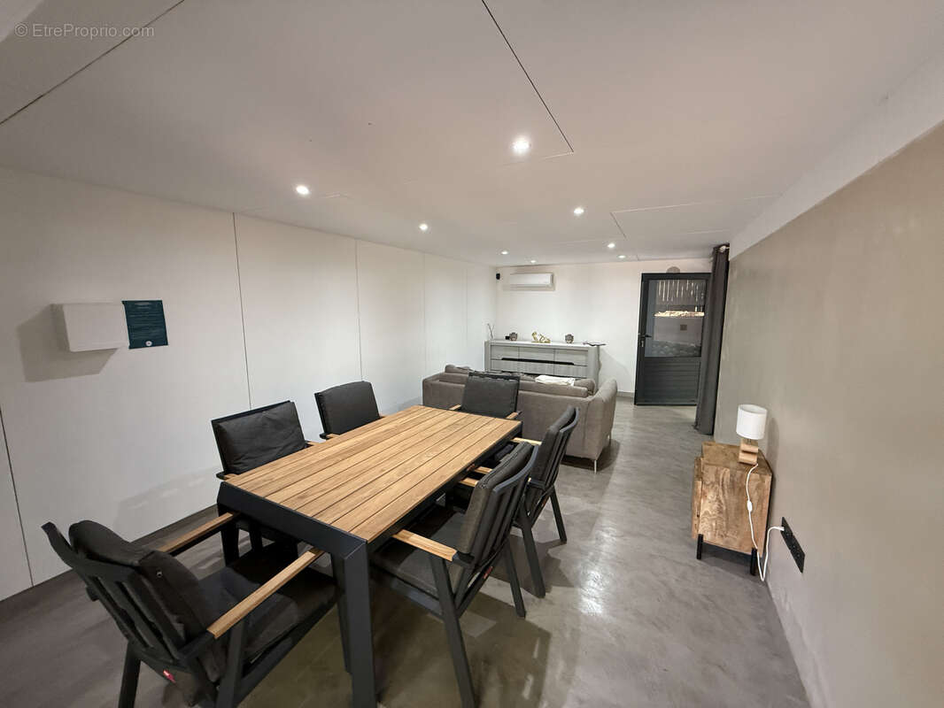 Appartement à L'ETANG-SALE