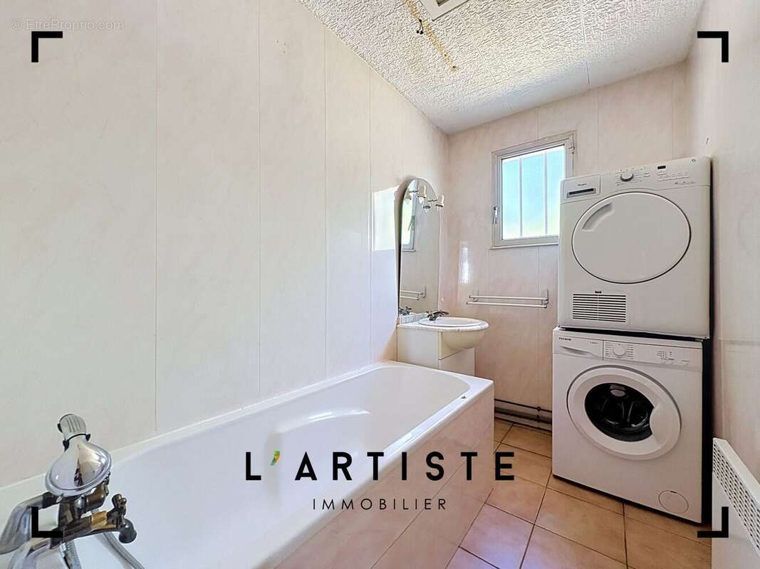 Maison 115 m² à Crosville-La-Vieille  - photo 9