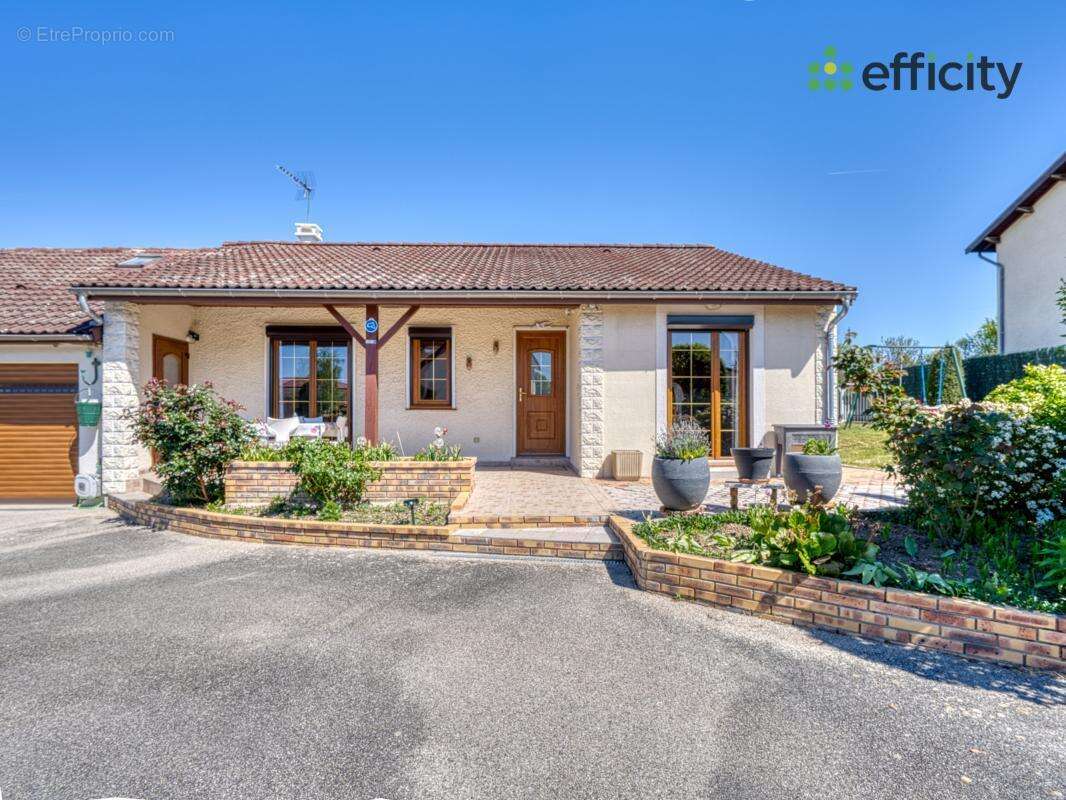 Maison à COLOMBIER-SAUGNIEU