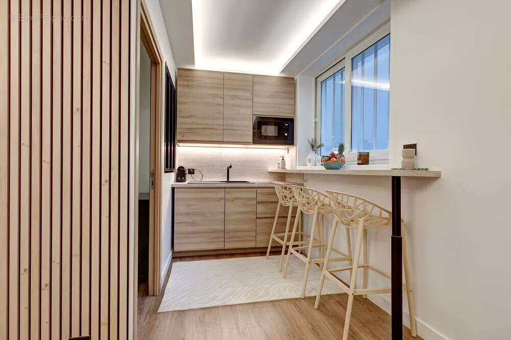 Appartement à PARIS-10E