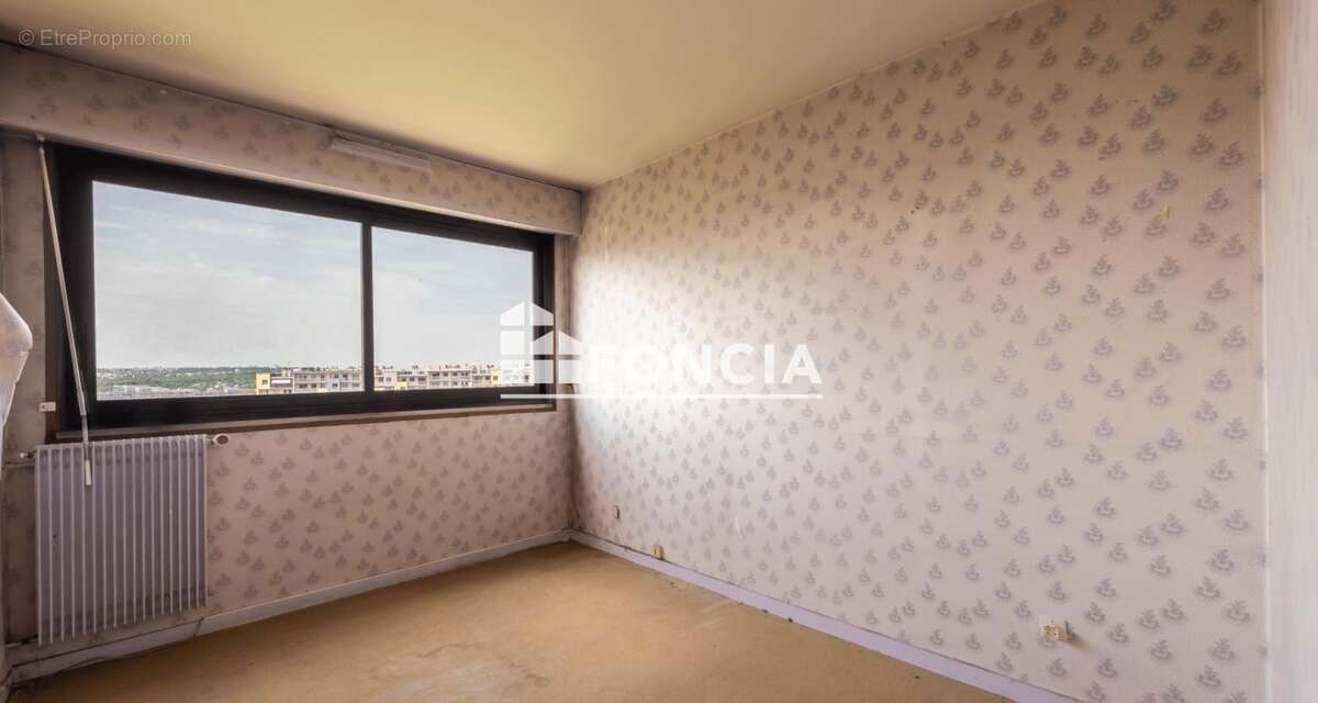 Appartement à FRESNES