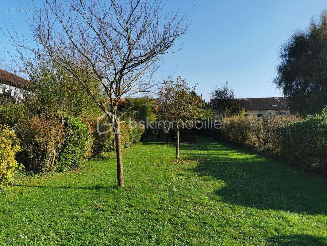 Maison à COUSANCES-LES-FORGES