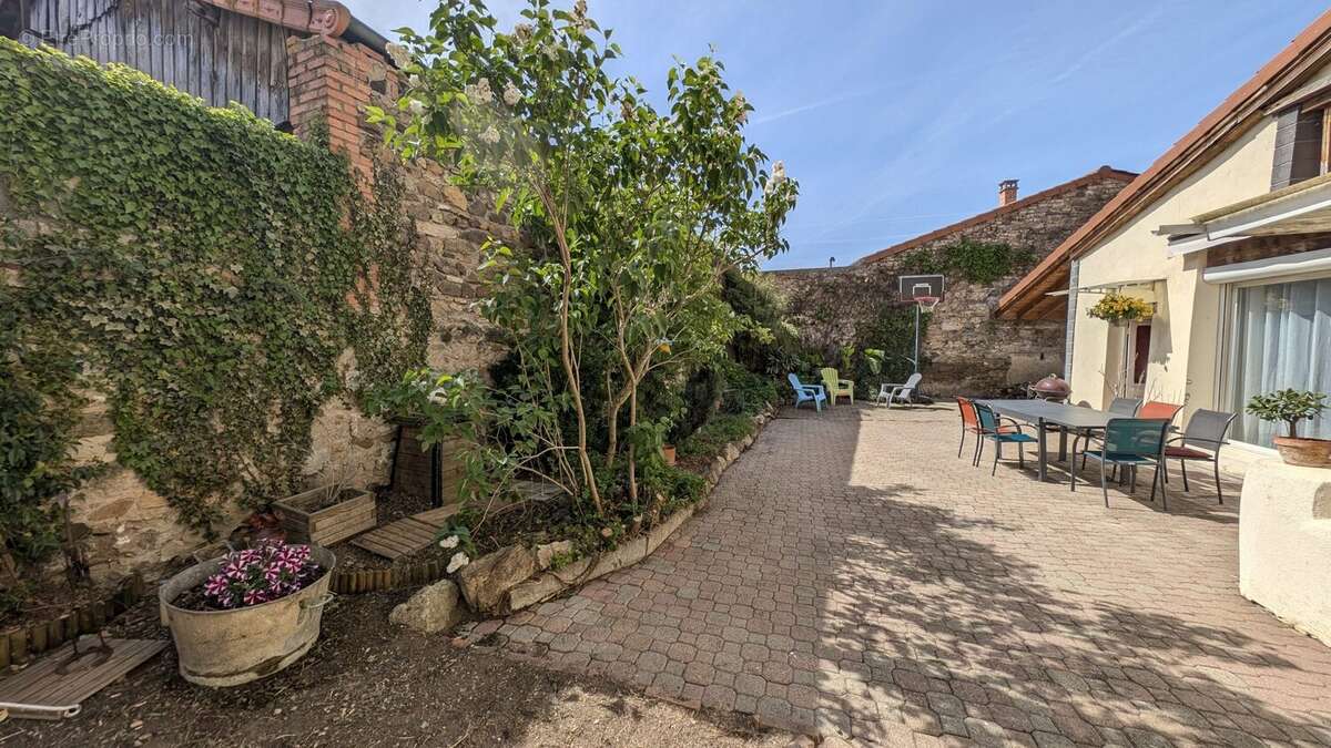 Maison à VERTAIZON