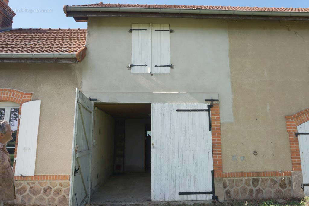 Maison à LE DONJON