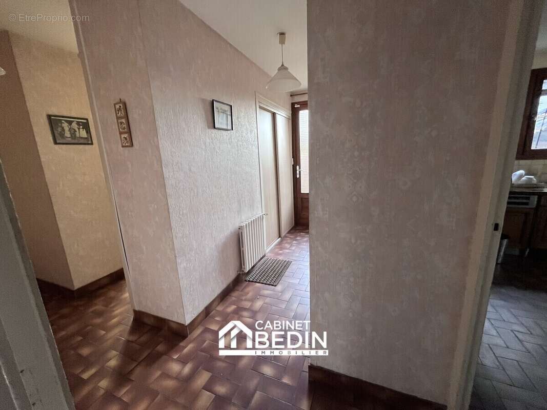 Maison 112 m² à Blanquefort  - photo 2