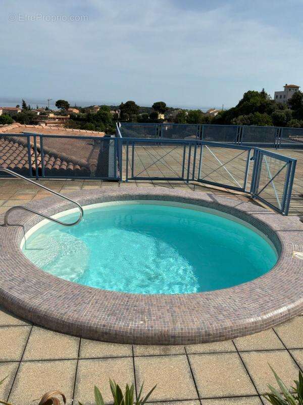 Appartement à ROQUEBRUNE-CAP-MARTIN