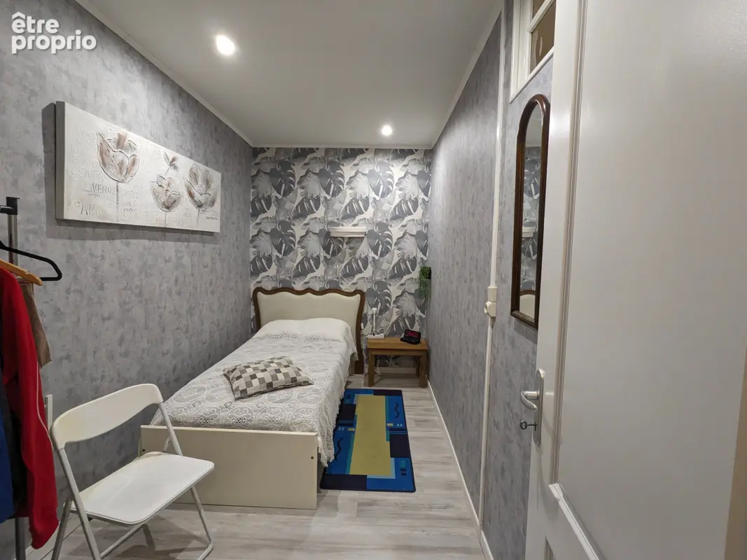 Ainay le Château, Maison ancienne avec deux appartements et dépendances - photo 9