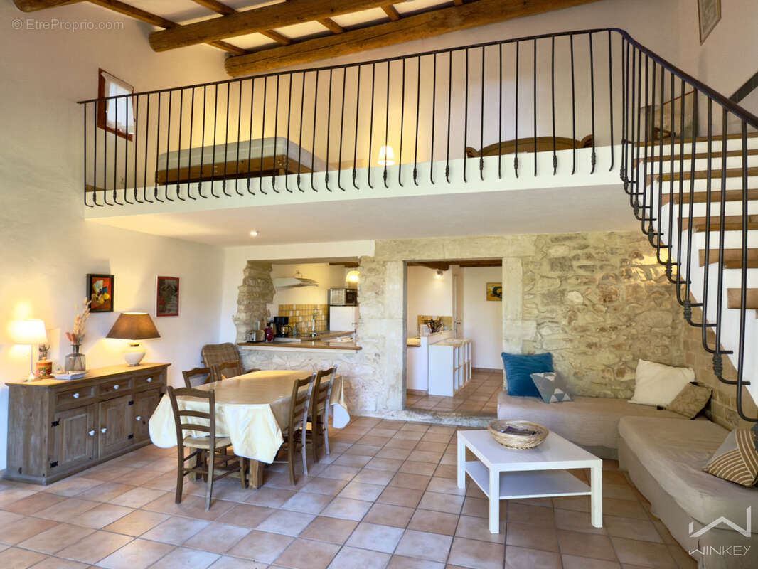 Maison à GRIGNAN
