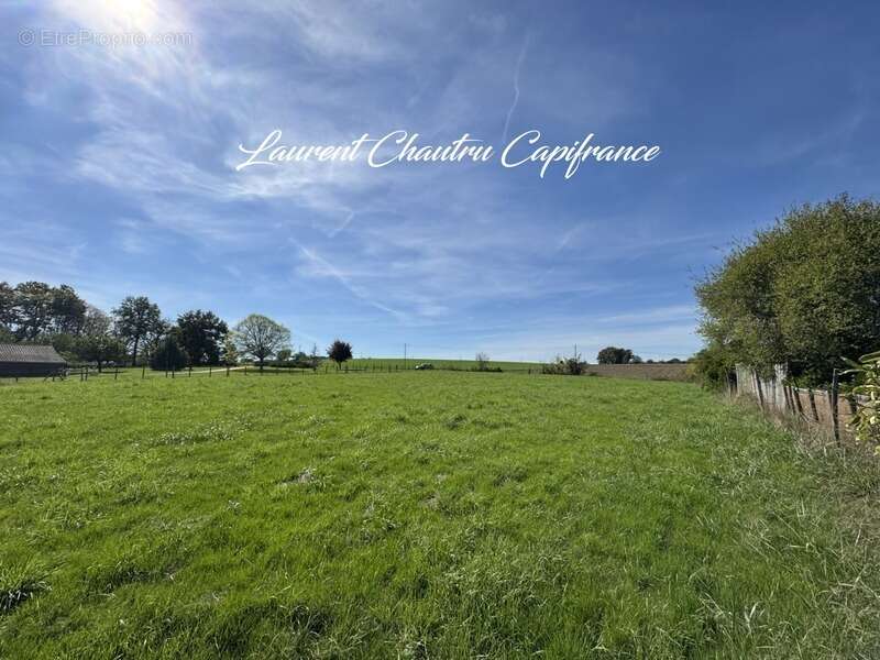 Terrain plat 2744m² - Vue dégagée - Environnement calme - photo 2