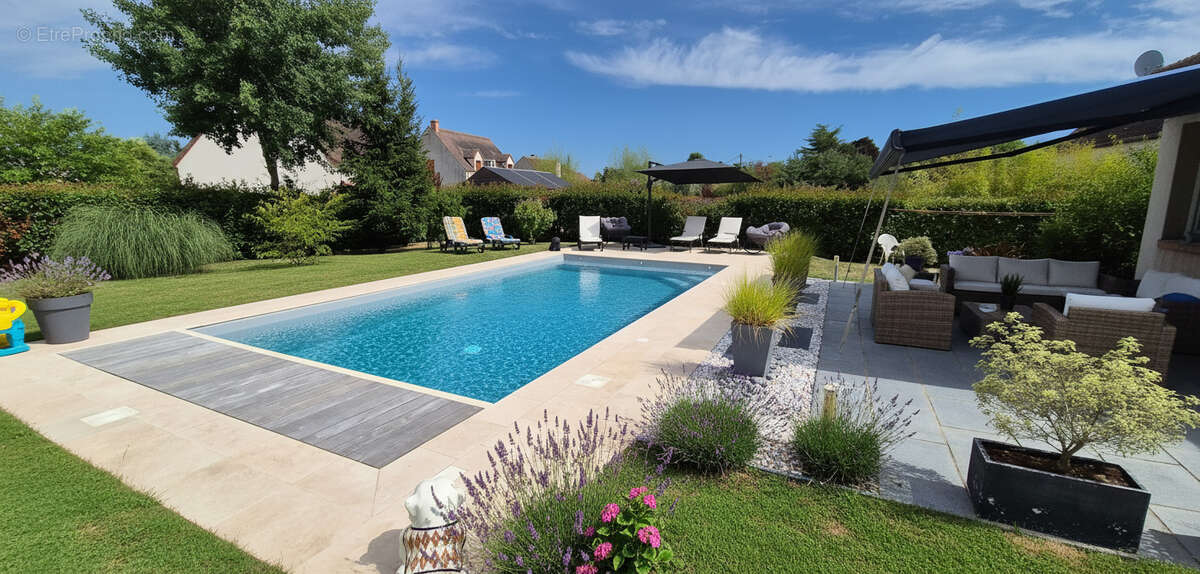 Maison à MEZIERES-LEZ-CLERY