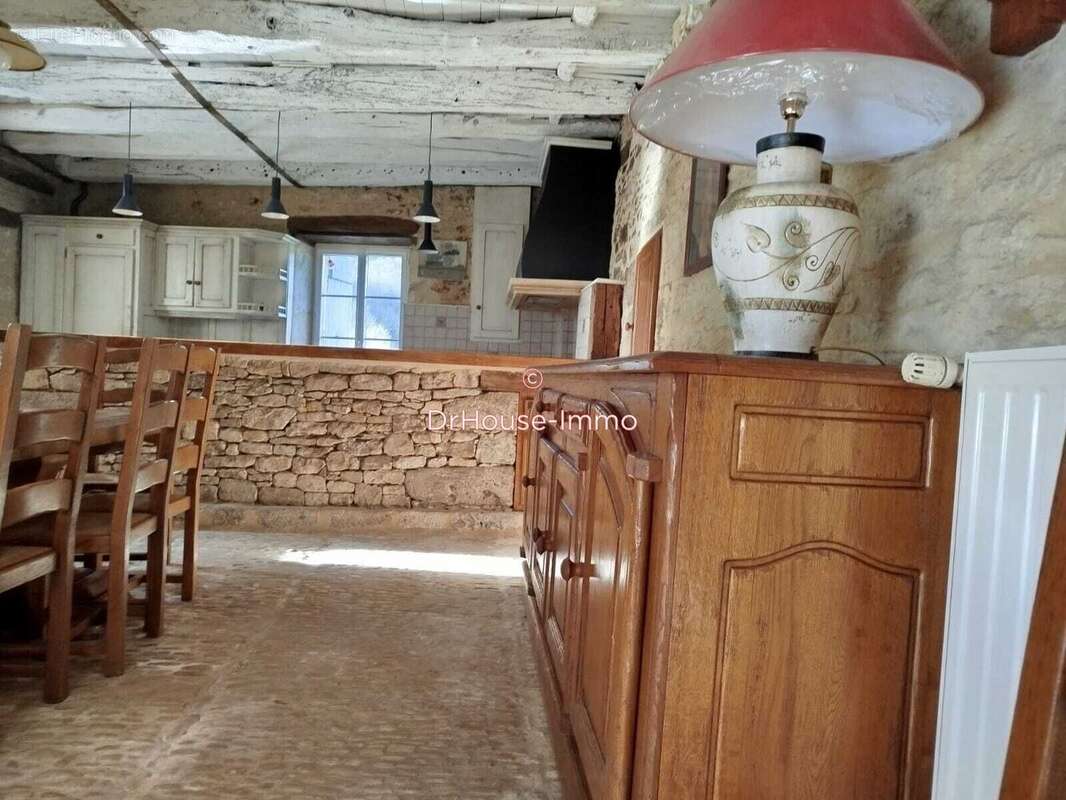 Maison à VALOJOULX