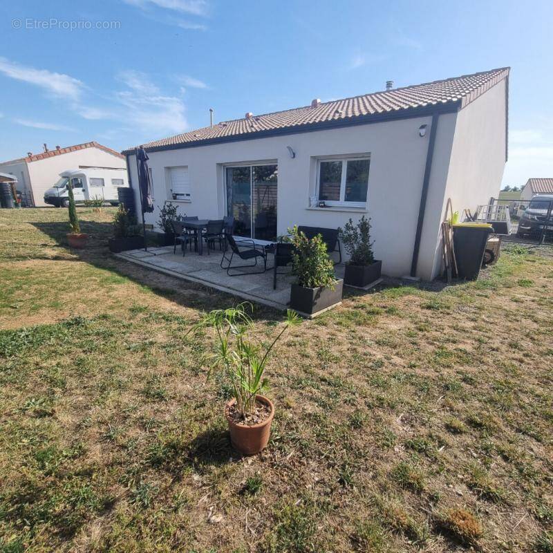 Maison à SAINT-BENOIST-SUR-MER