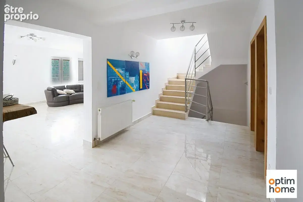 Tres belle maison individuelle - 4 chambres - 2 salles de bain - 2 garages - terrain de 25 ares - photo 3