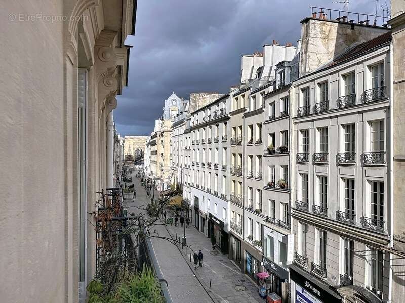 Appartement à PARIS-2E