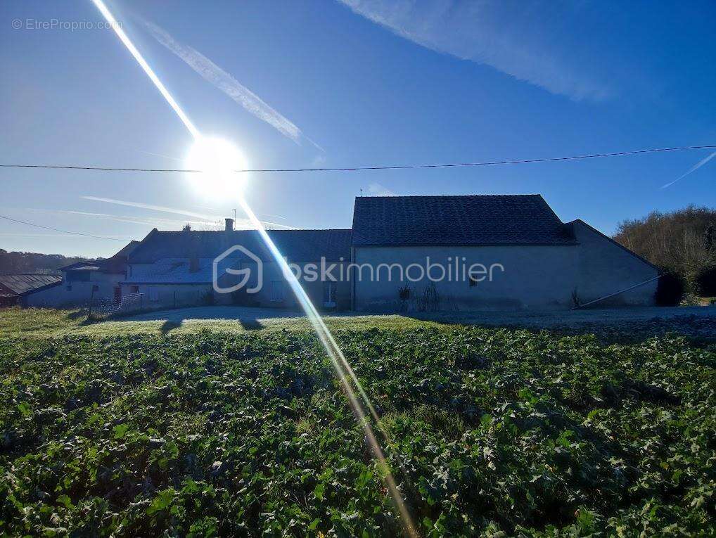 Maison à EPEIGNE-LES-BOIS