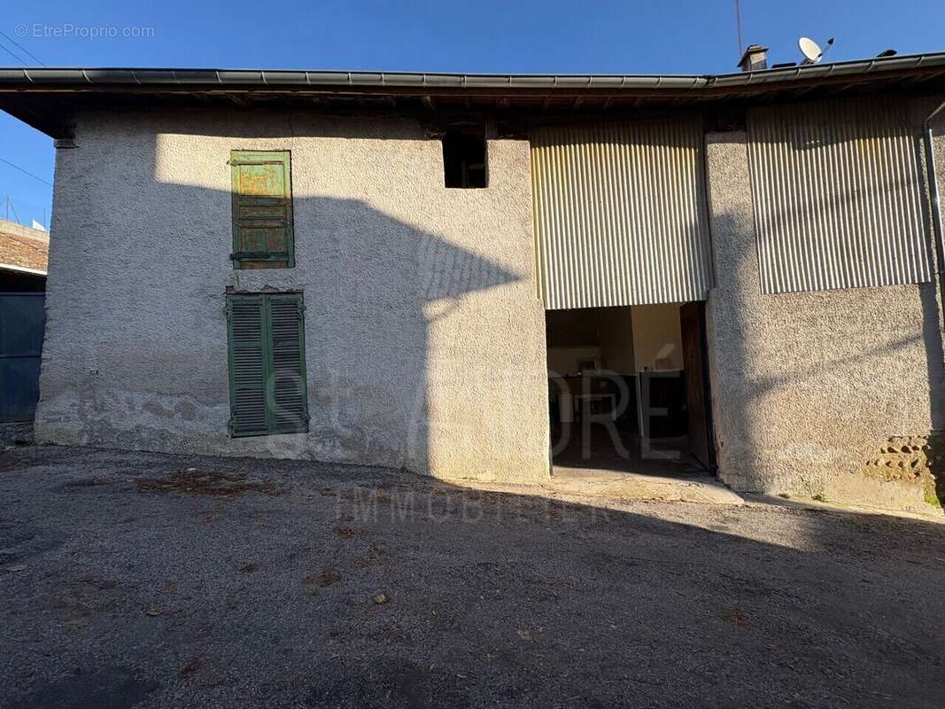 Maison à BEAUREPAIRE