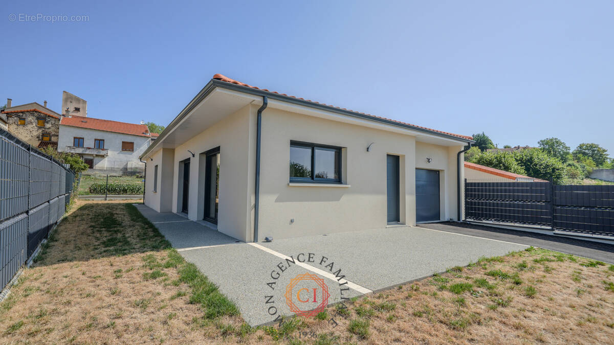 Maison 4 pièces 105 m² · à Volvic · 105 m² · 355 000 €