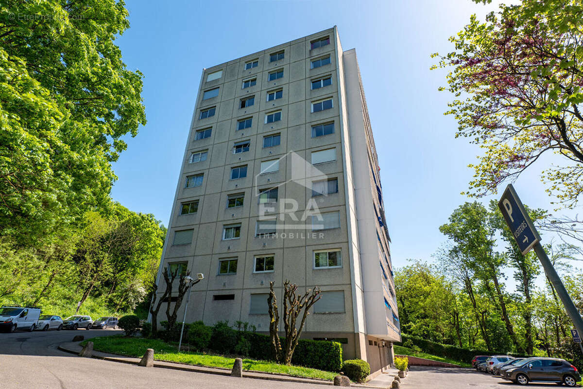 Appartement à SAINTE-FOY-LES-LYON