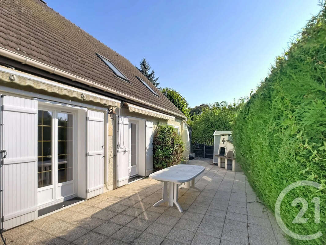 Maison 6 pièces 137 m² à vendre à Trie-La-Ville (60590) - photo 2