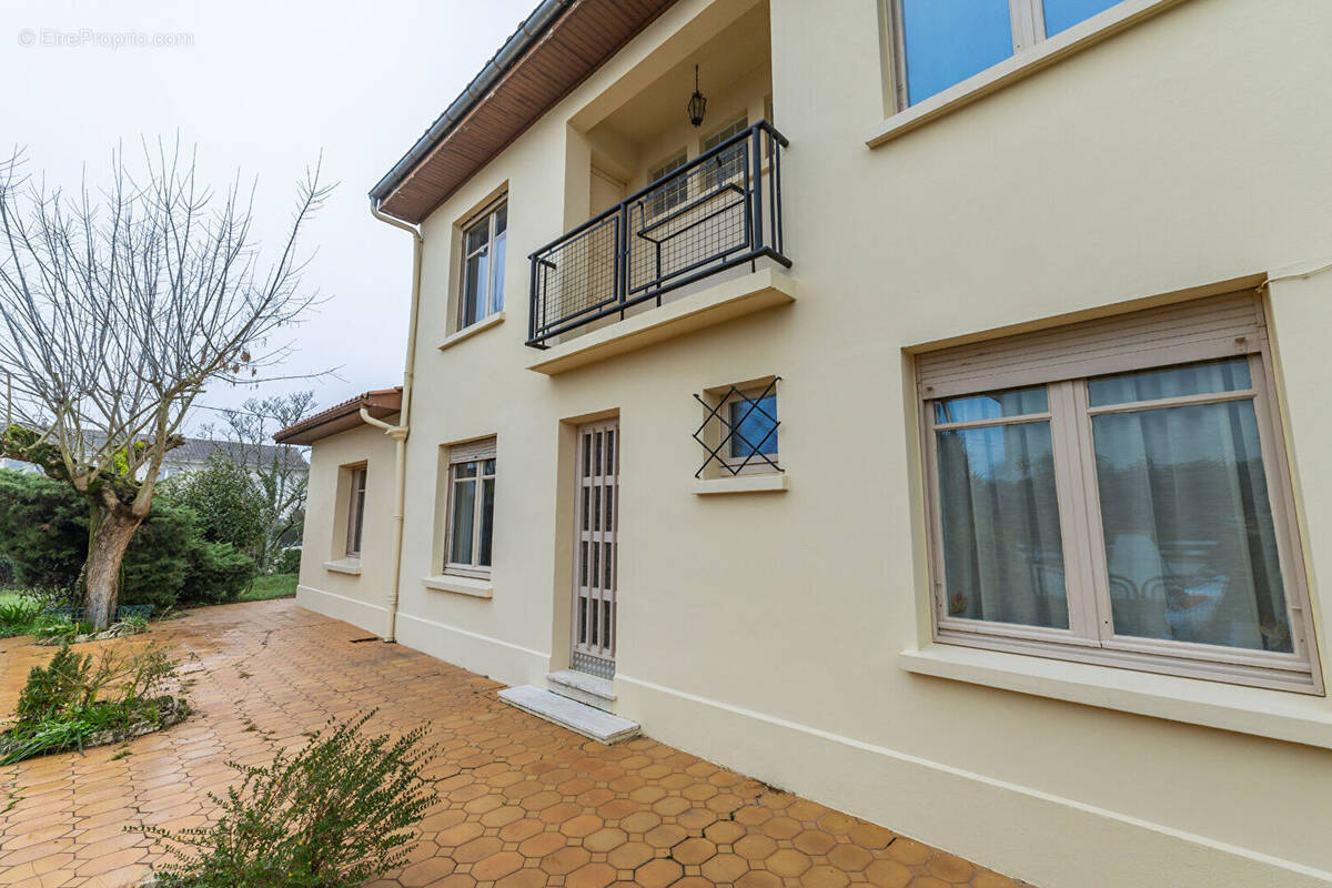 Maison à VILLENAVE-D'ORNON