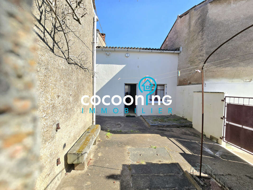 Maison à MOUZILLON