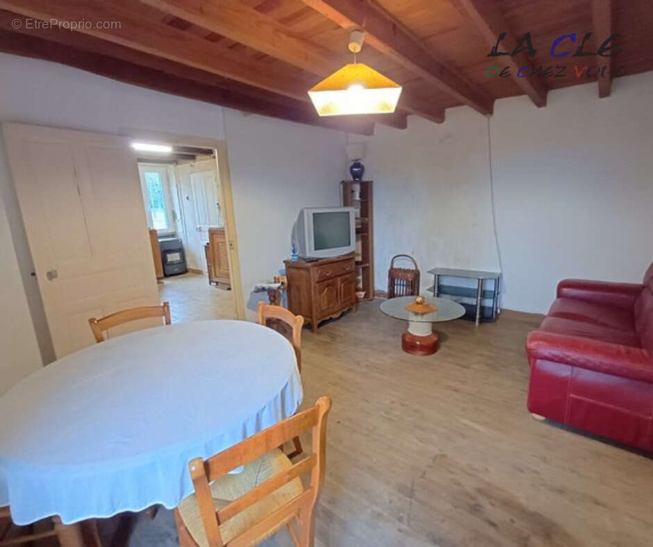 Maison à LE BEUGNON