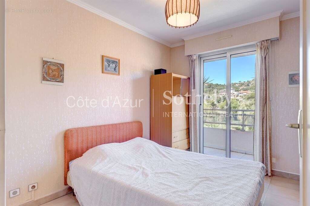 Appartement à VALLAURIS