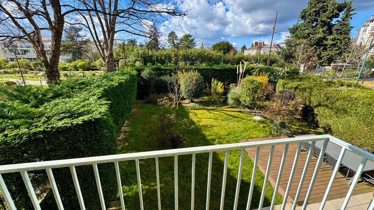 Appartement à ENGHIEN-LES-BAINS
