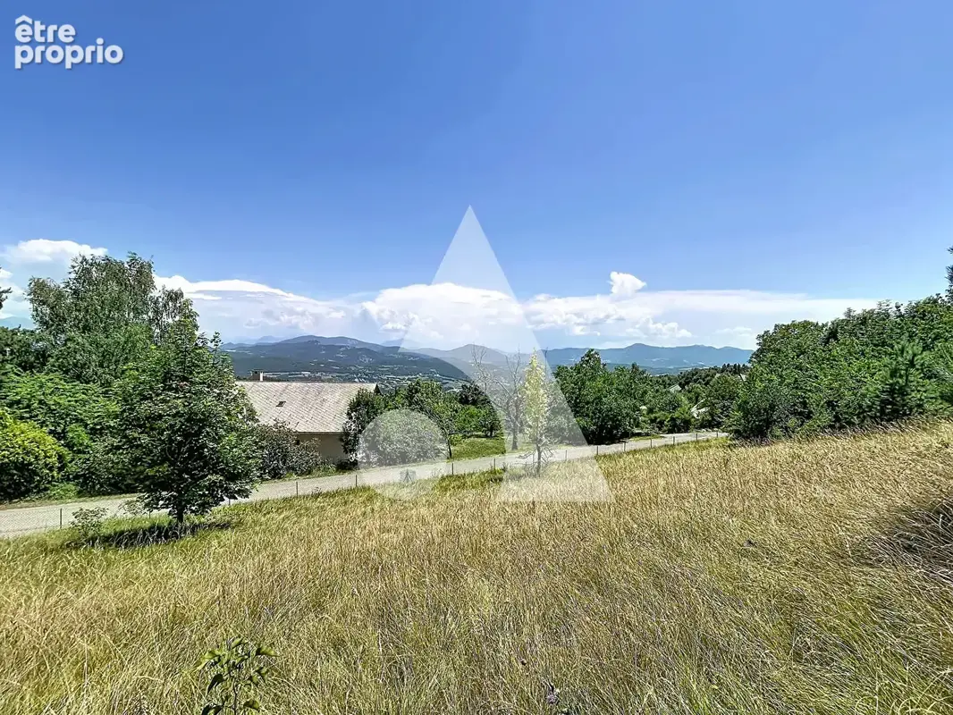 Terrain constructible de1455 m2 à La Freissinouse - photo 5