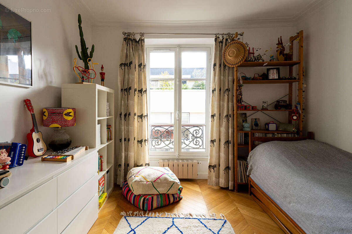 Appartement à PARIS-3E