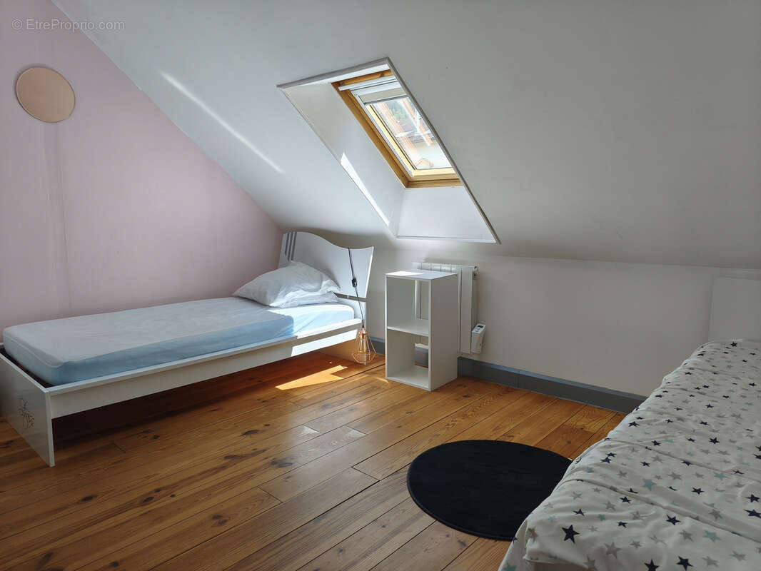 Beau T3 atypique de 60 m2 au sol (38 m2 Carrez) en centre-ville - photo 9