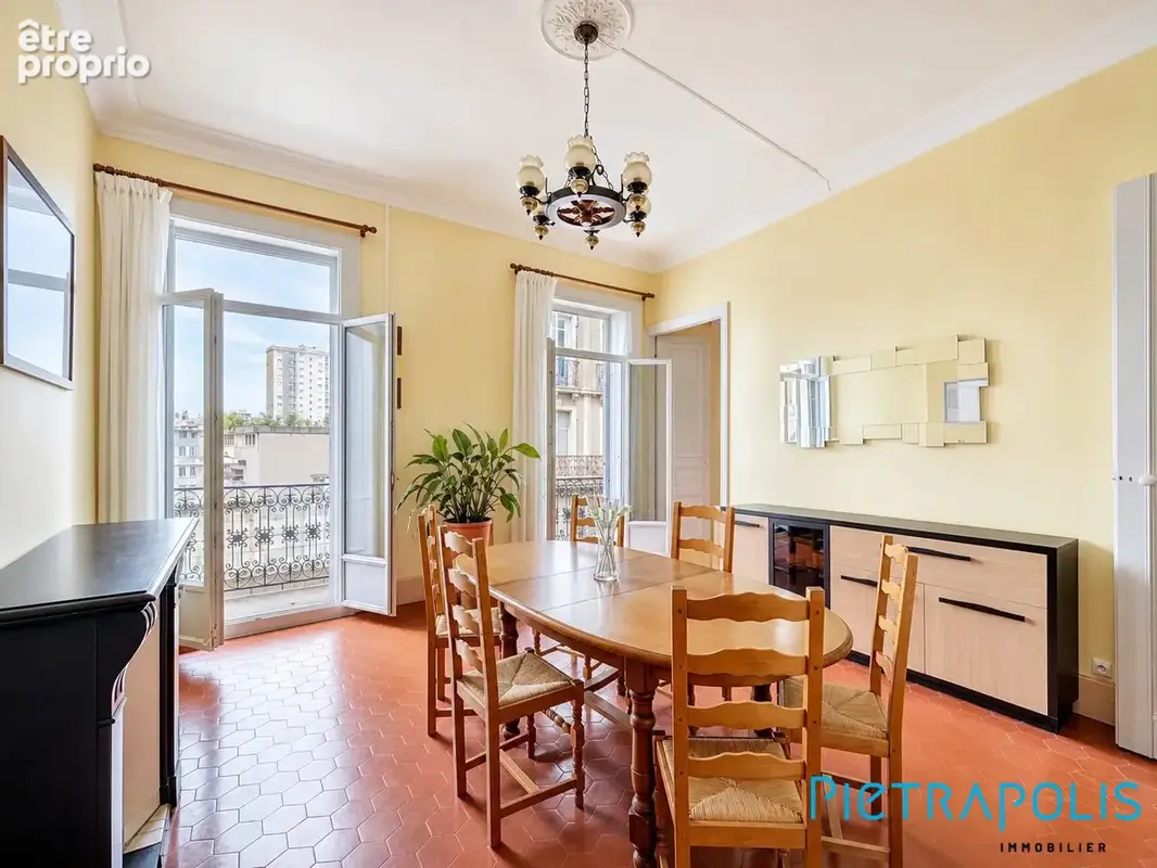 Appartement 4 pièces 106 m² à vendre à Sete (34200) - photo 3