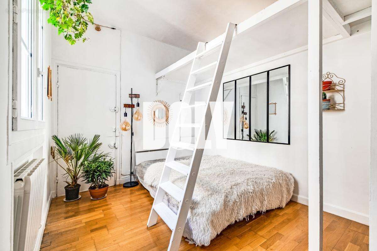 Appartement à PARIS-9E