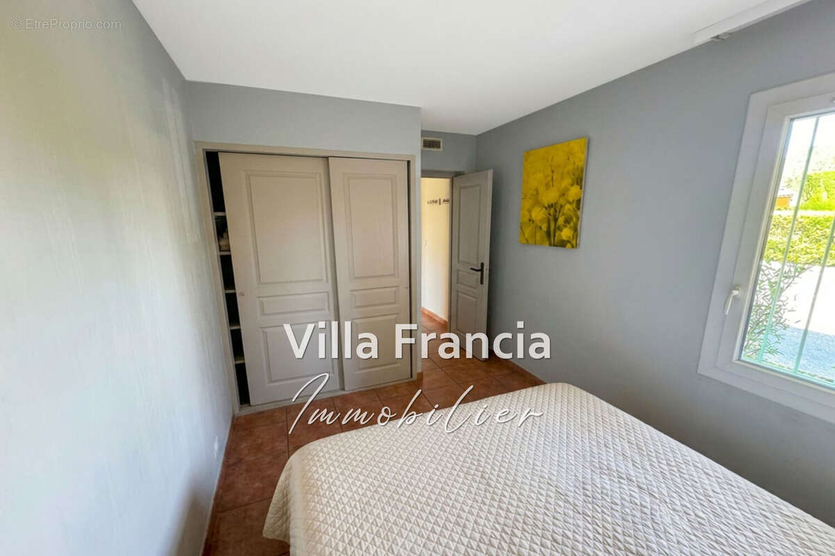 Appartement à MANDELIEU-LA-NAPOULE