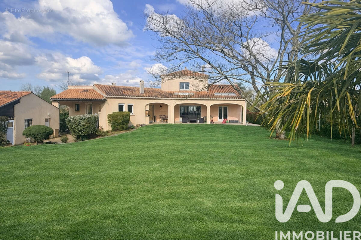 Photo 2 - Maison à JAUNAY-CLAN