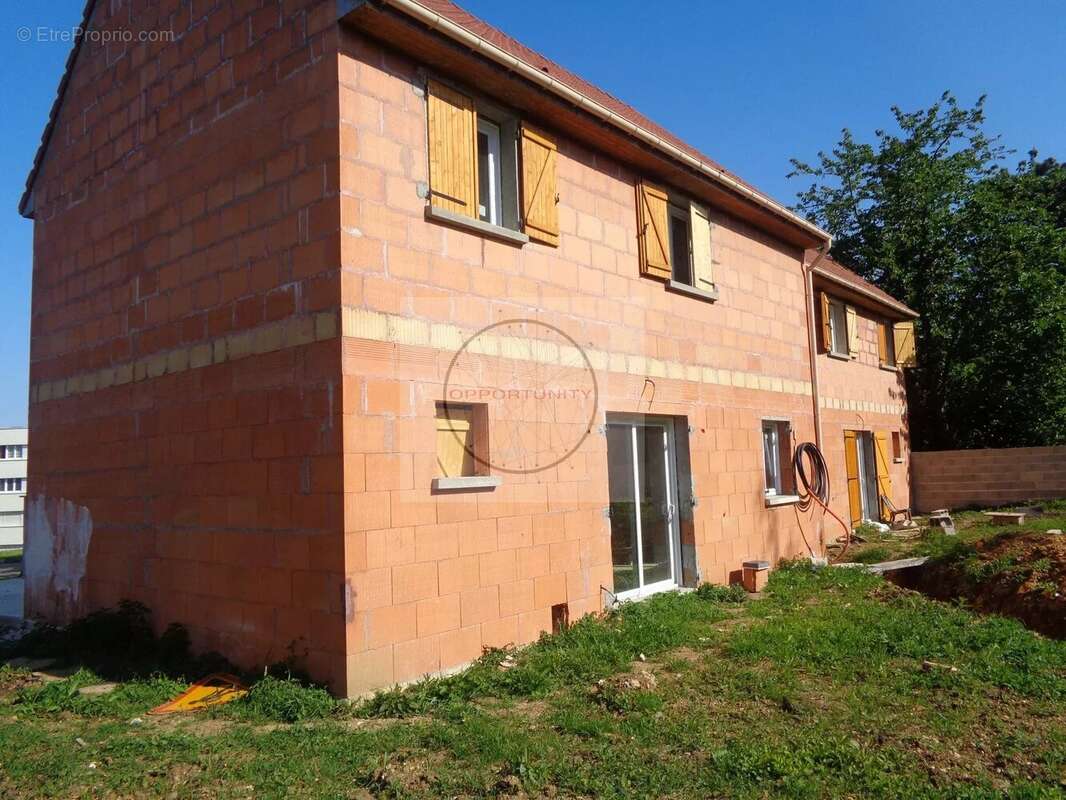 Maison à LA FERTE-GAUCHER