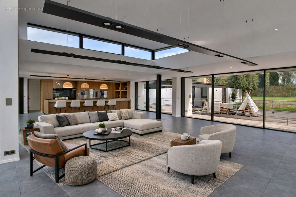 Maison à VILLE-D'AVRAY