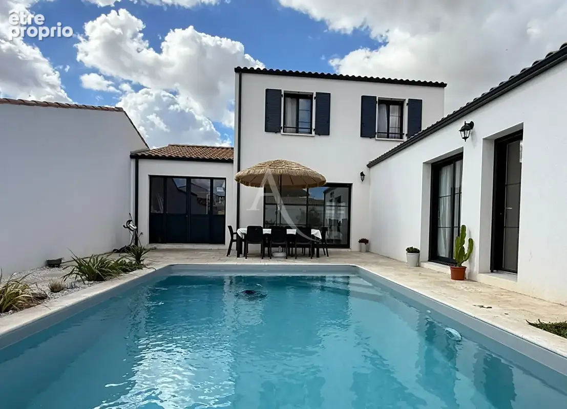 Photo Maison à La Rochelle au prix de 589 000€