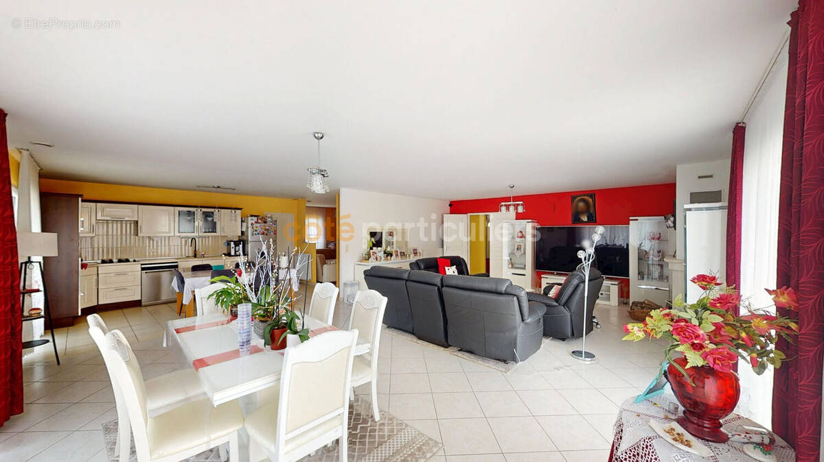 Maison à MORTAGNE-SUR-SEVRE