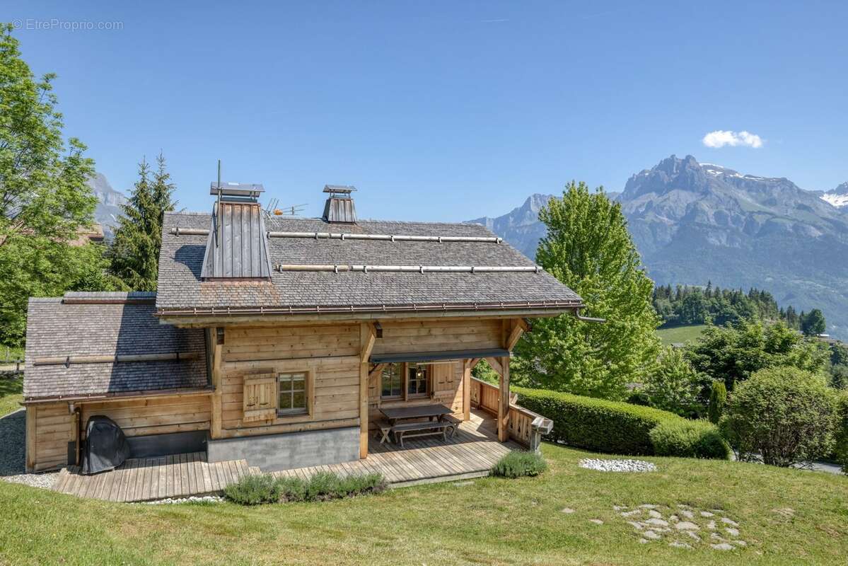 Maison à COMBLOUX